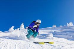 刷新纪录引发热议！，阿扎伦卡在掘金比赛中反败为胜观众掌声雷动