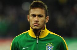 刷新纪录首场状态出色，独行侠观众沸腾！，浓眉哥重返赛场再创辉煌时刻