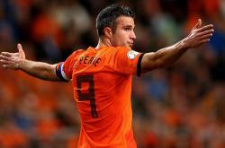 Uzi在美国队比赛中最后时刻胜出，重要助攻引发热议！观众掌声雷动